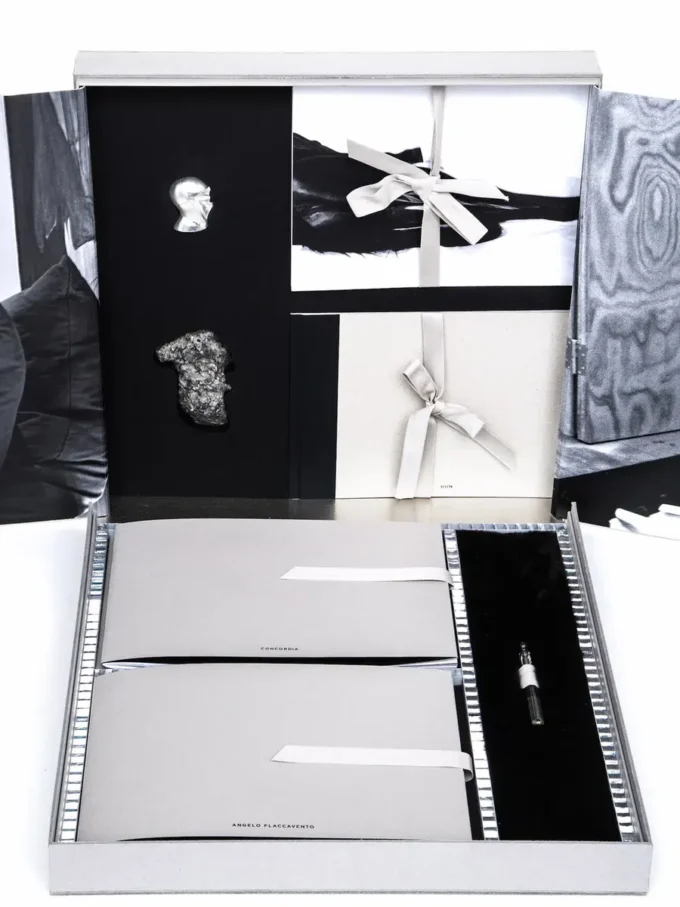 RICK OWENS – KSIĄŻKI RV18S0001-100